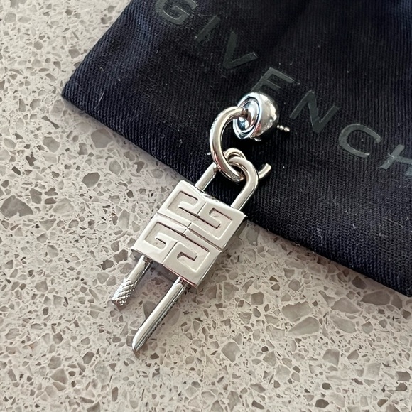 Givenchy Jewelry - GIVENCHY 4G Padlock Earring - 💯 AUTHENTIC